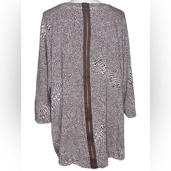 Melissa McCarthy Seven 7 Women's 3XL
HiLo Pull Over Faux Back Zipper Top Blouse - Picture 4 of 7